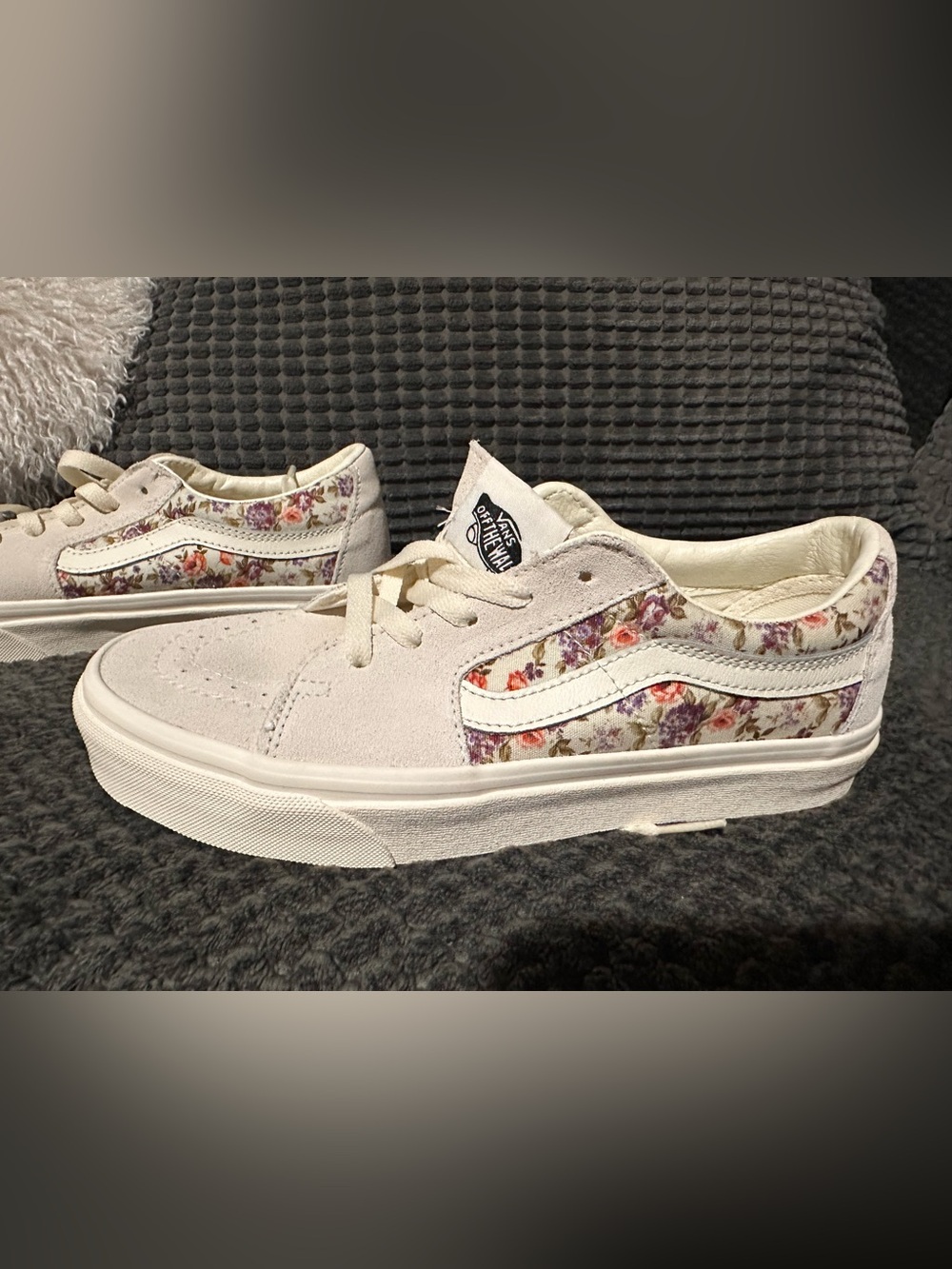 Floral women’s vans never worn size 8